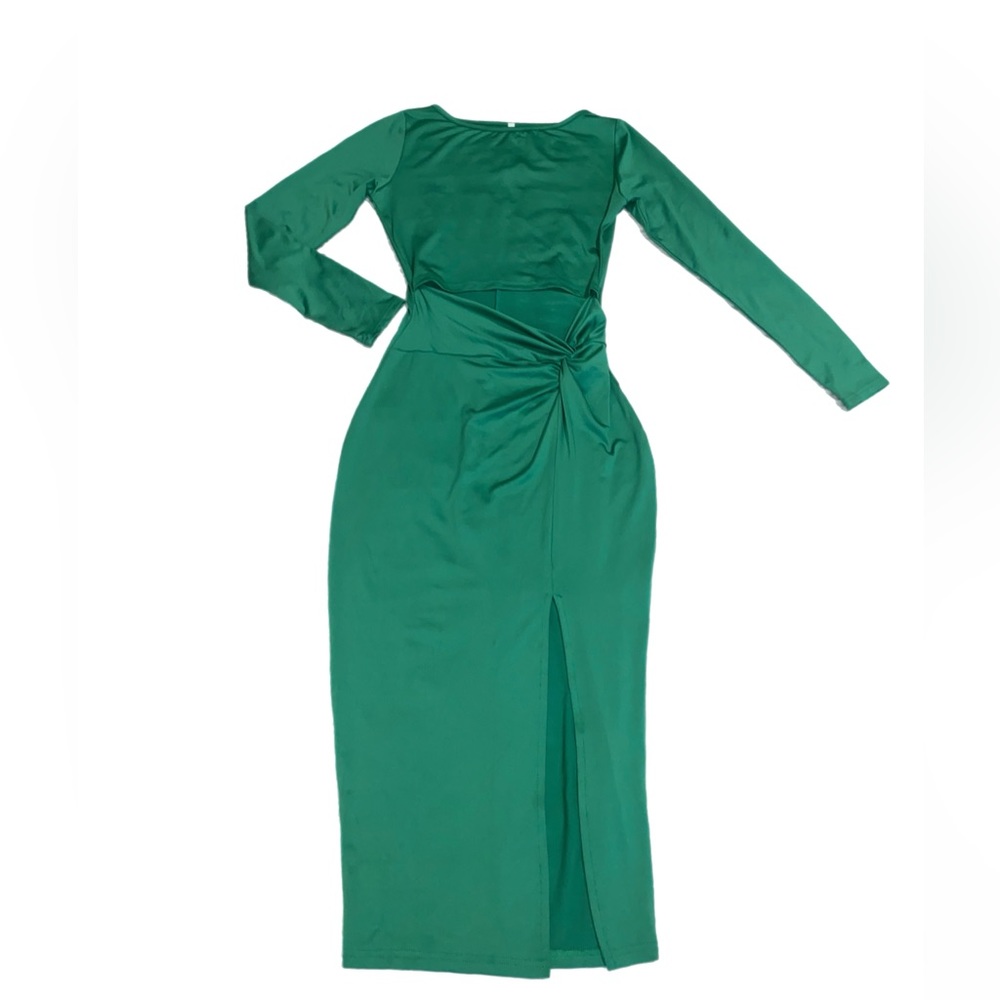 Green small long sleeved dress